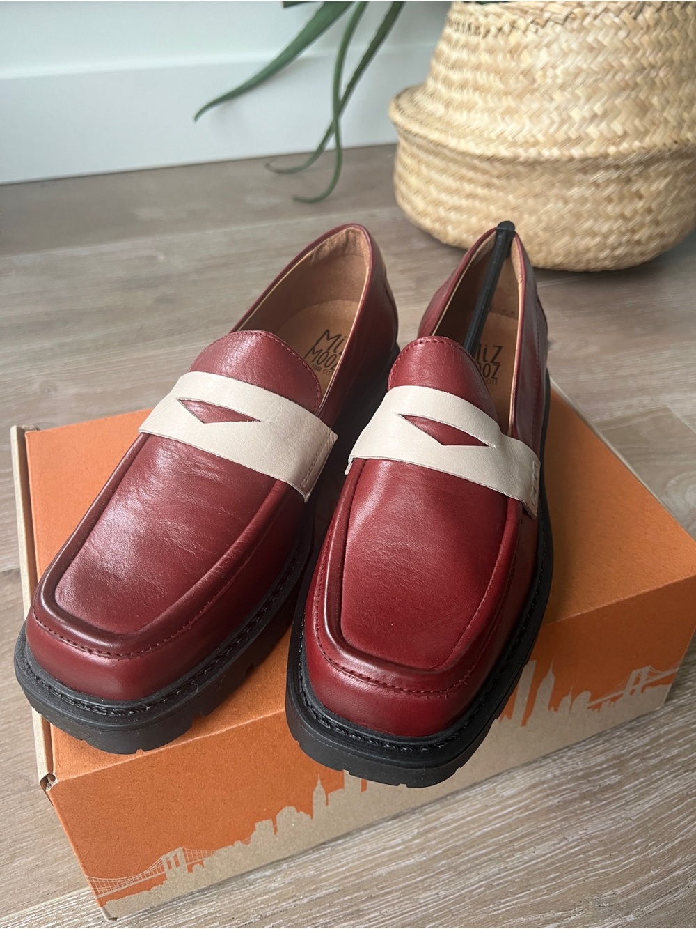Mix Mooz Felina Burgundy Loafers